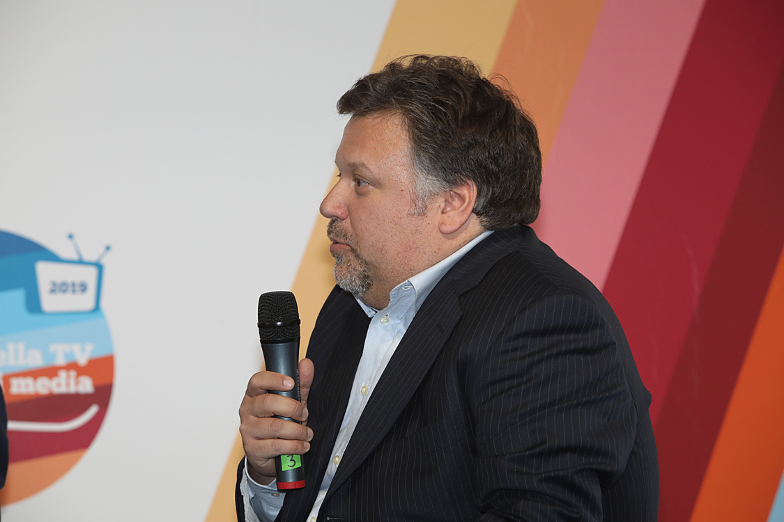 Festival della TV e dei Nuovi Media 2019_171.jpg - Road to Tokyo 2020: Eurosport e l’esperienza olimpica Cosa significa partecipare a una Olimpiade? E magari vincere una medaglia d’oro?  Alcuni tra i grandi atleti azzurri, tra cui la portabandiera di PyeongChang 2018 Arianna Fontana, raccontano le loro sfide, le loro emozioni e i loro successi a cinque cerchi.  E per Eurosport, broadcaster ufficiale delle prossime tre Olimpiadi, la sfida di portare nelle case degli italiani un’esperienza mai vista prima.